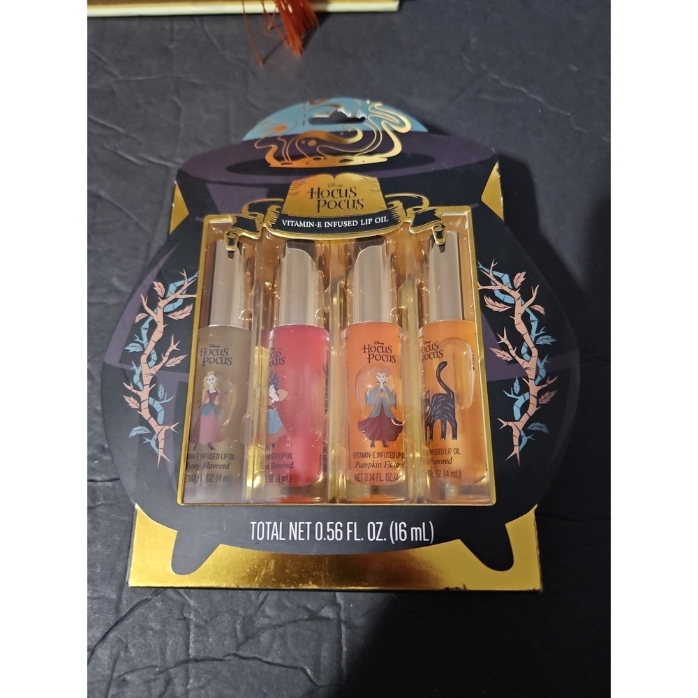 Disney Hocus Pocus Vitamin E Infused Lip‎ Oil New
